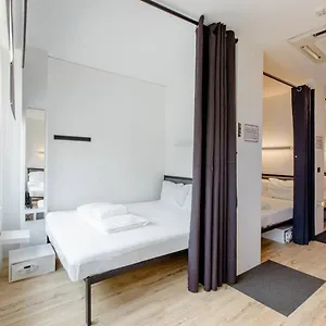  Auberge de jeunesse Radzone